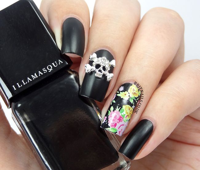 Edgy Floral | Rocker nails, Nail art, Skull nai