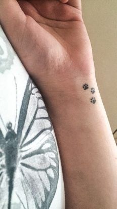 Minimalist cat tattoos for cat lovers | Cat paw tattoos, Pawprint .