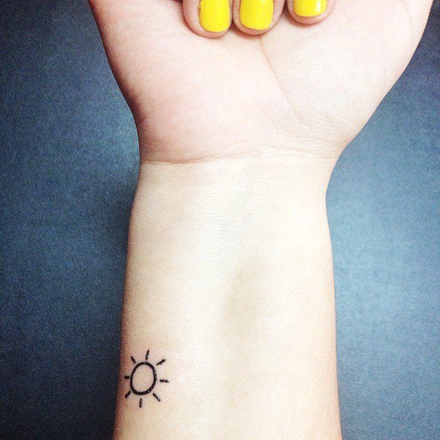 70+ Small-Tattoo Ideas For Your First Ink | Simple tattoos for .
