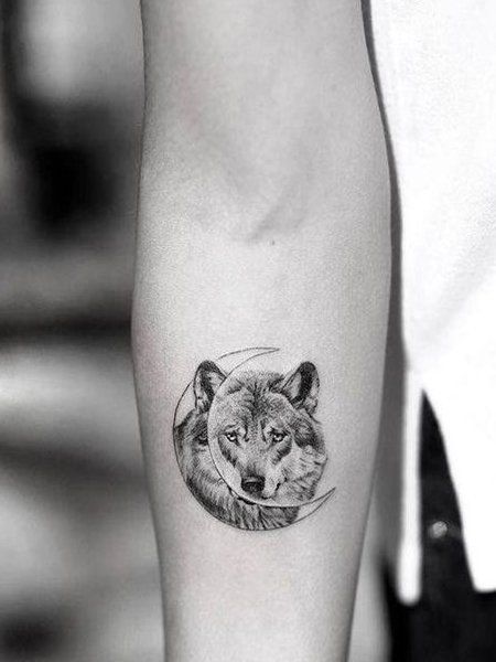 20 Dreamy Moon Tattoo Designs & Meaning | Wolf and moon tattoo .