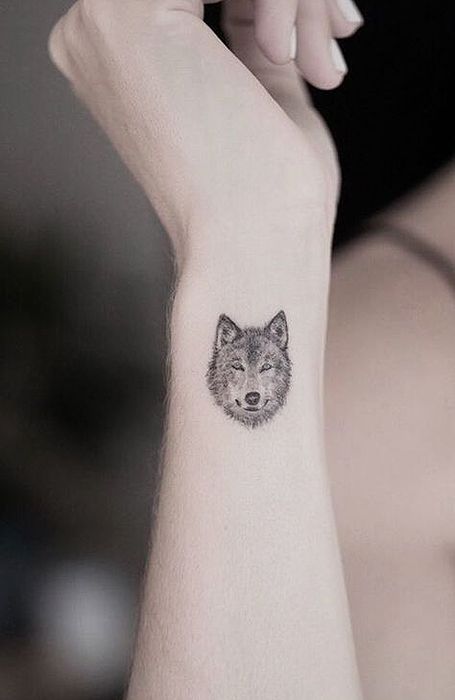 60 Best Small Tattoos for Women | Simple wolf tattoo, Wolf tattoo .