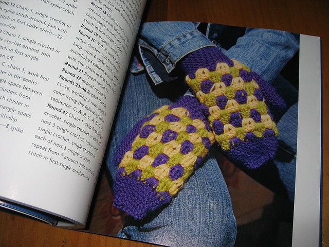 Spike Stitch Crochet Hand
      Warmers