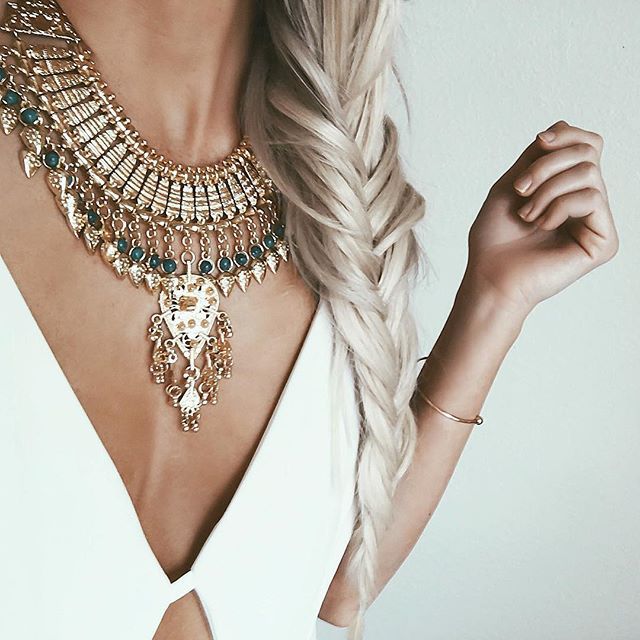 DYLANLEX Bowie Crystal Statement Necklace | Statement necklace .