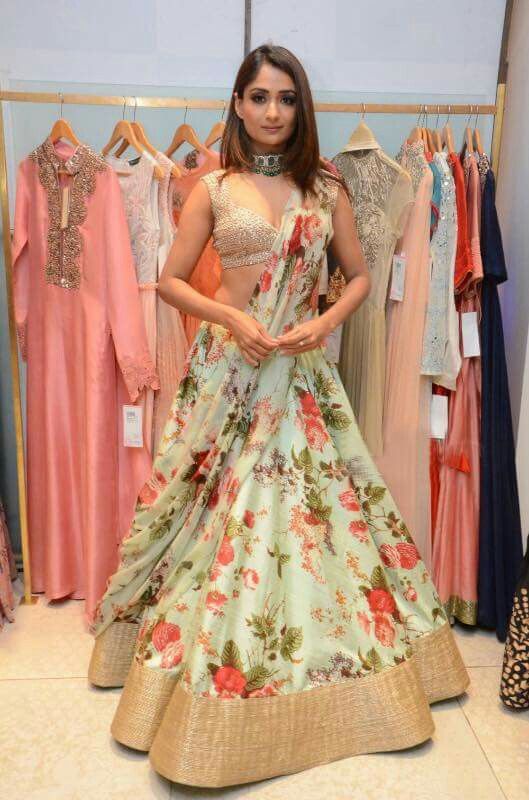 pinterest: @garimajani • | Indian gowns dresses, Indian fashion .