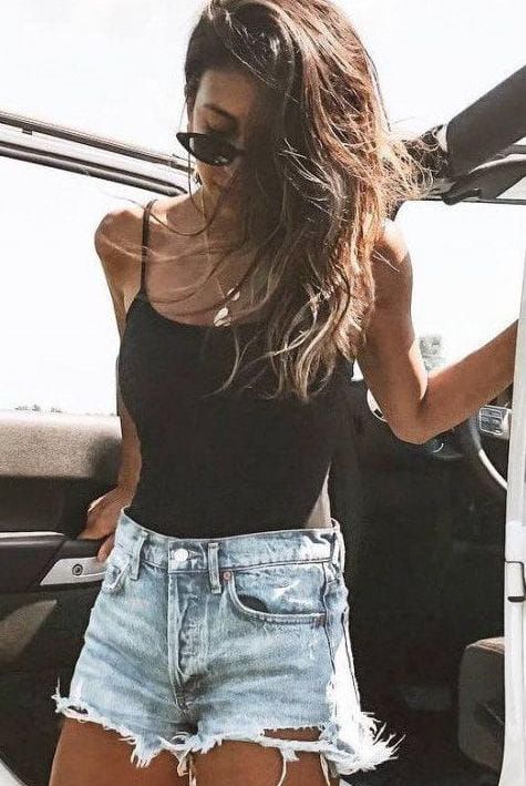 7 Perfect Summer Shorts Outfit Ideas for Every Style - DIY Darlin .