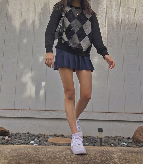 Combination Ideas With Mini Skirts for Women - FashionActivation .
