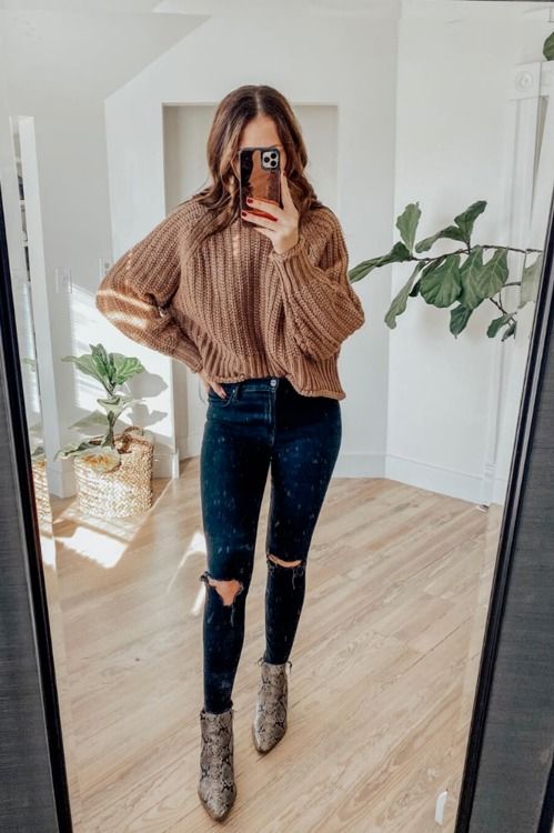 9 Thanksgiving Outfit Ideas | Casual thanksgiving outfits, Fall .