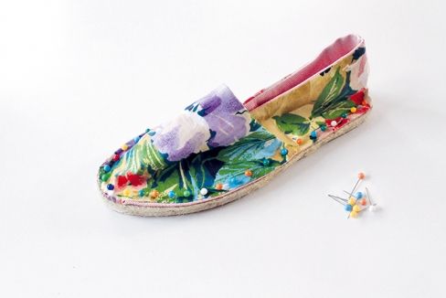 Easy Espadrilles FREE DOWN | Diy tie dye shoes, Espadrilles, Tie .