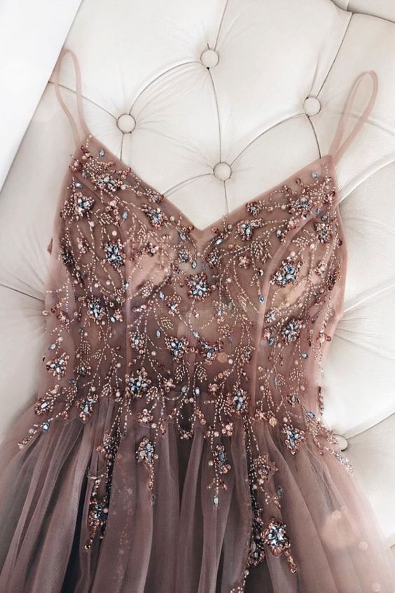 pinterest ♥ zoekenick | Vestidos de baile cinza, Vestidos de .