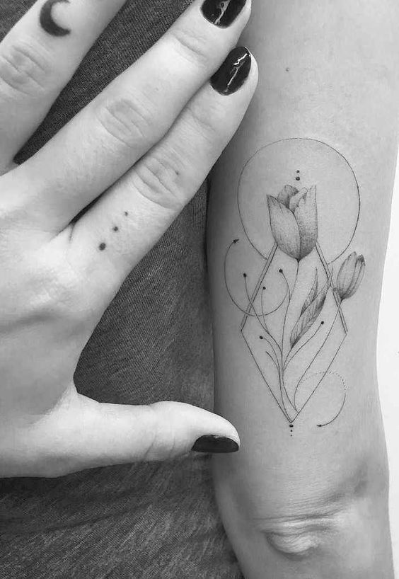 Top 109 Best Tulip Tattoo Ideas - [2021 Inspiration Guide] | Tulip .