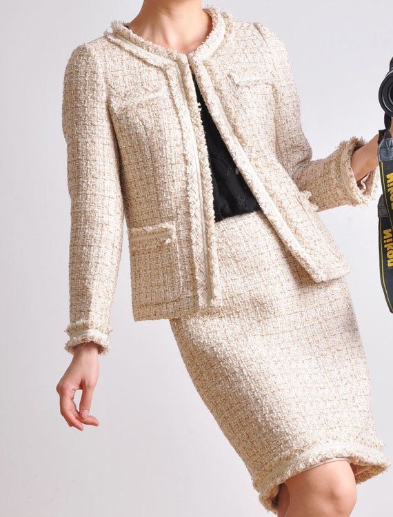 Classic Cream White Wool Tweed Jacket and Skirt Suit Outfit Women .