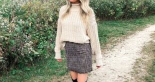 Fall Outfit Ideas / Tweed Mini Skirt + Chunky Sweaters | Fall .