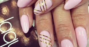 Oval Nail Shape Gold stripes | Trendige nägel, Fingernägel, Nai