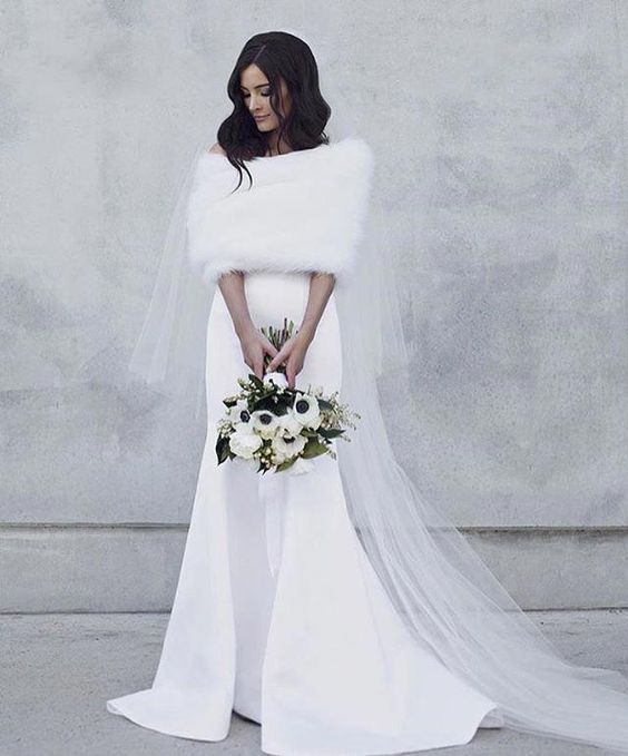 7 bridal cover ups for your winter wedding | Winter wedding dress .