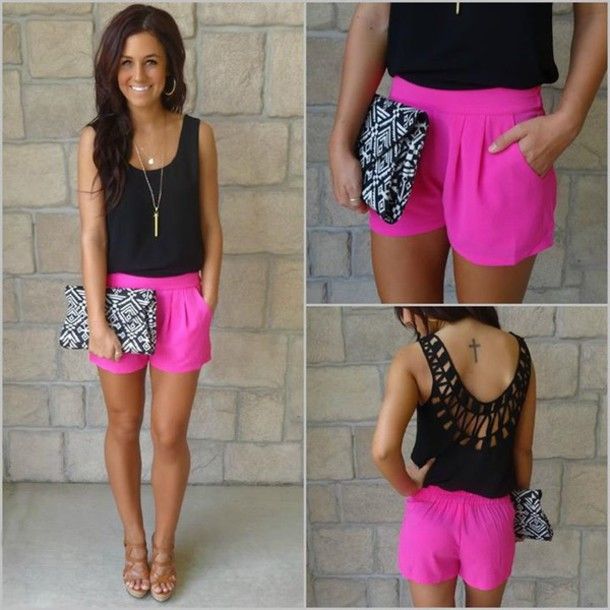 Women Outfits With Hot Pink
      Shorts