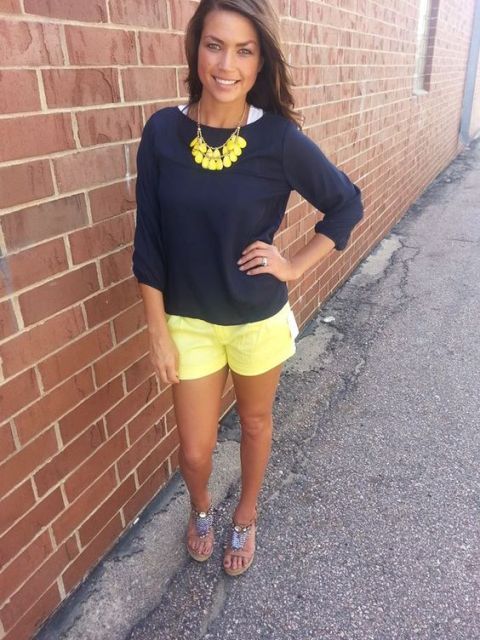 23 Women Outfits With Yellow Shorts - Styleoholic | Yellow shorts .