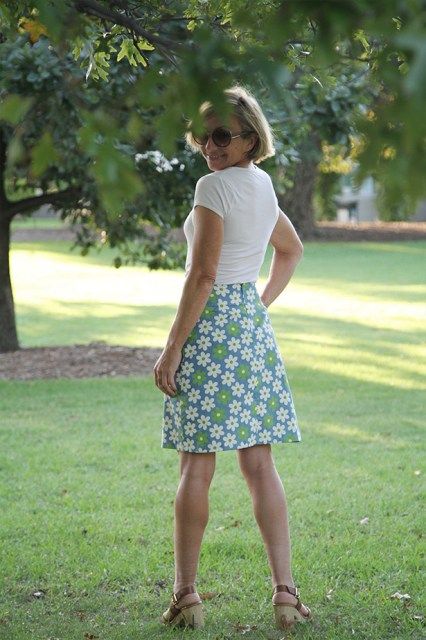15+ Free Skirt Patterns To Sew For the Summer | Skirt pattern easy .